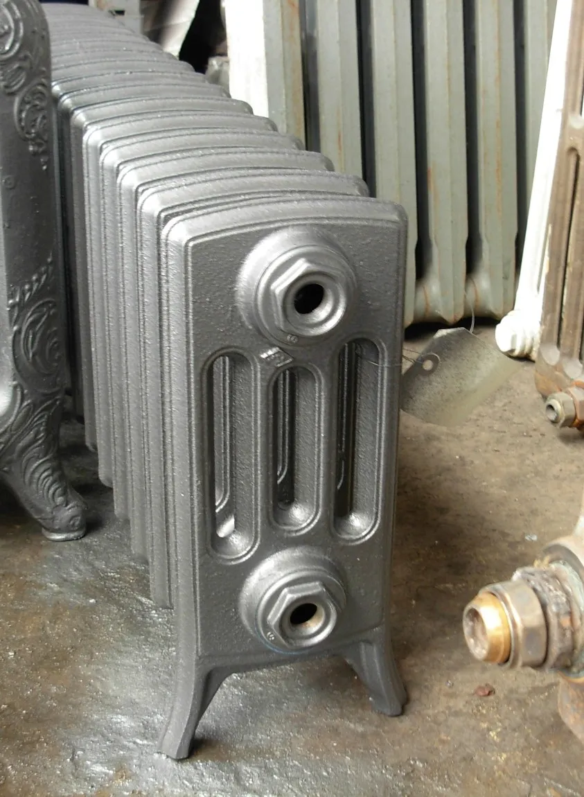 Radiateur Classique Neuf de 35 cm à quatre colonnes