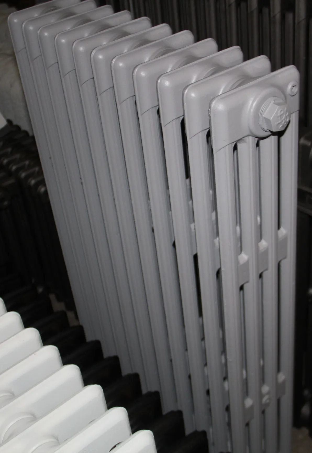 Radiateur Idéal Classic de 92 cm à quatre colonnes en finition claire
